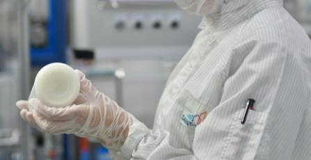  Filters inspection in cleanroom