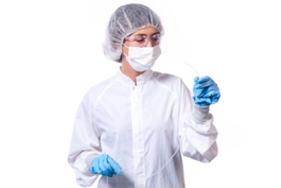 BioSil-1450-Schlauch wird hochgehalten